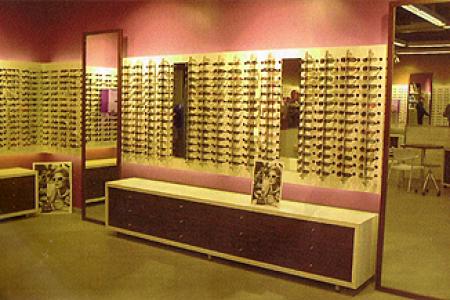 Agencement magasin d'optique - Linselles, Lille Agencement magasin d'optique - Linselles, Lille