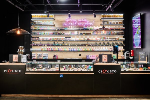 Réalisation d'une boutique de cigarette électronique